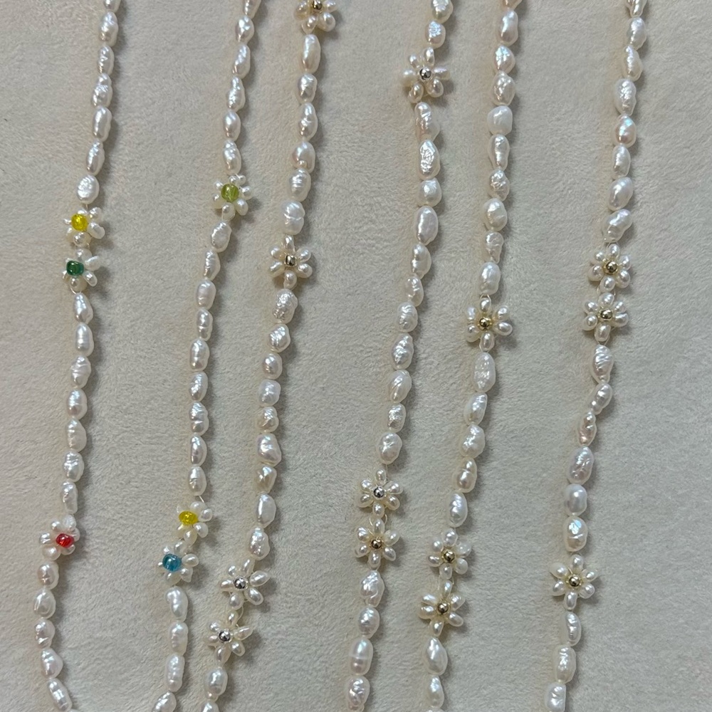Freshwater Pearl Daisy Necklace